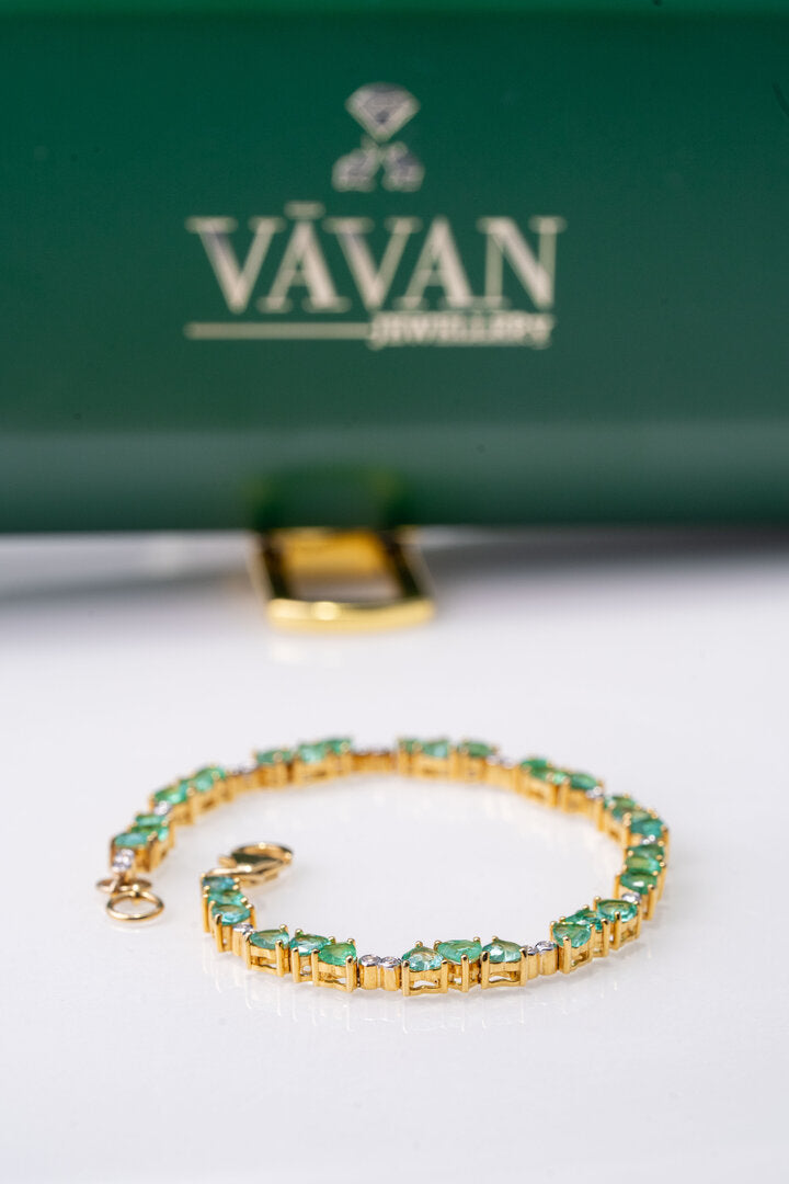 Emerald bracelet