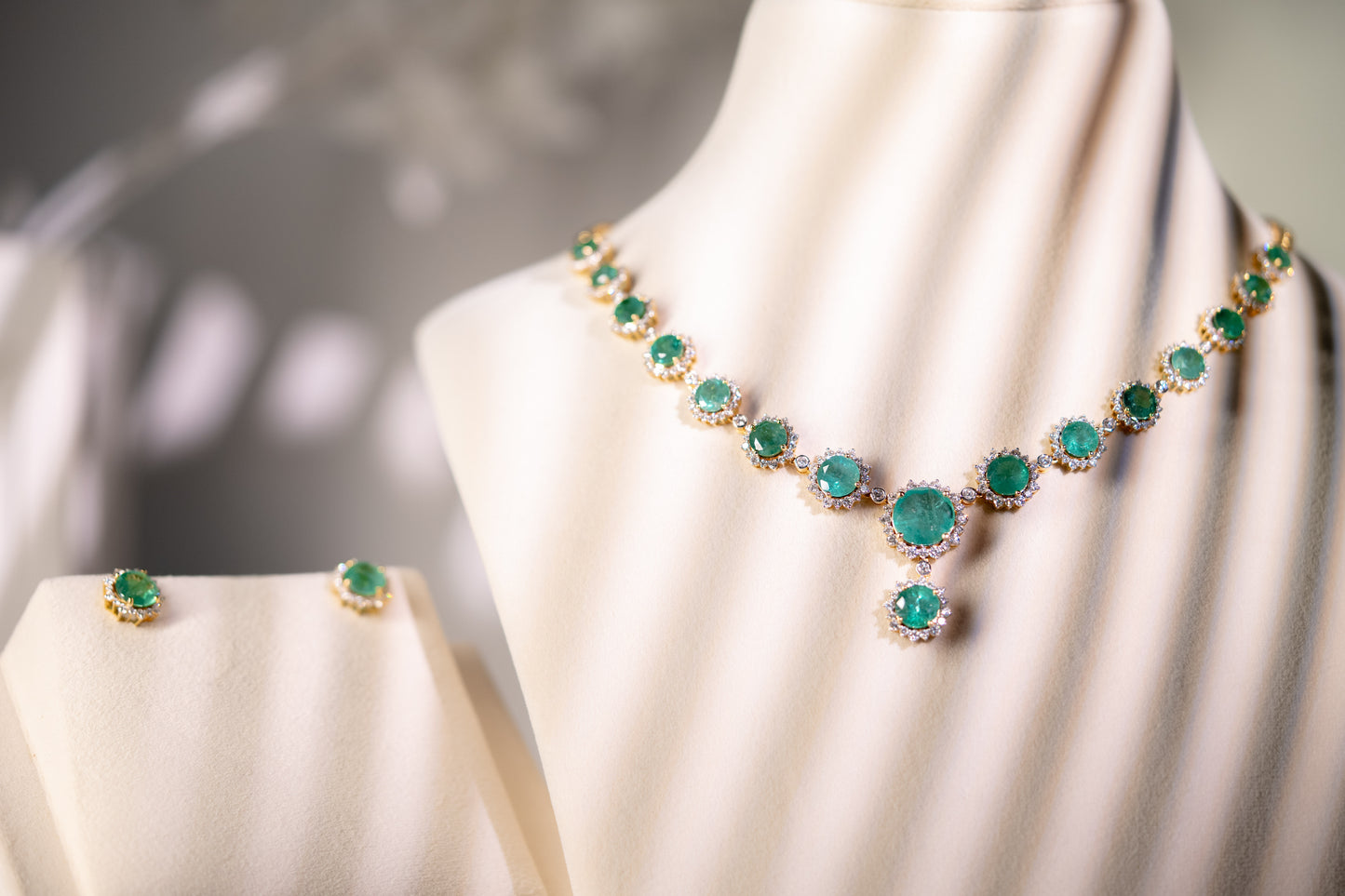 Emerald Aura Necklace