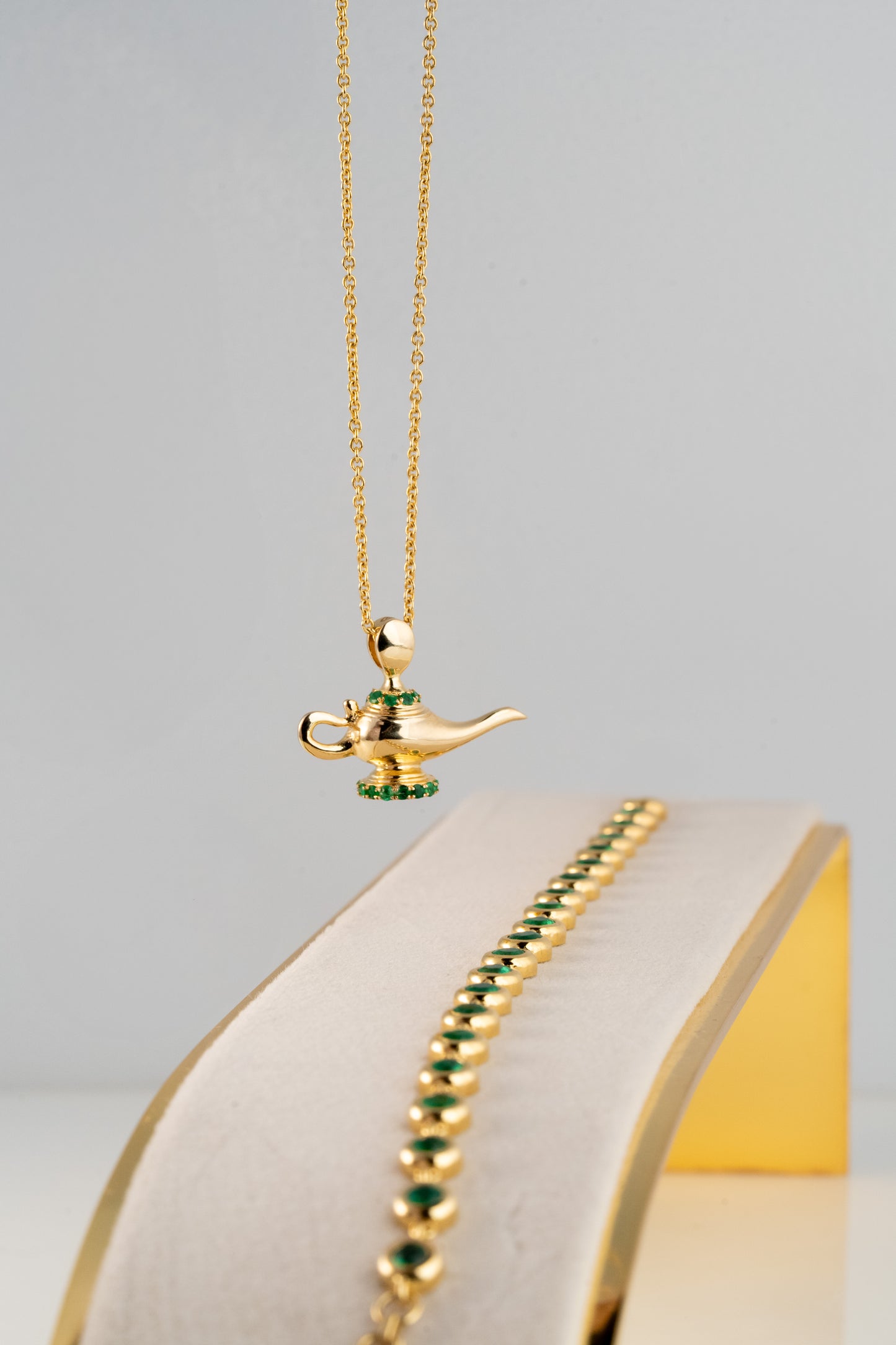 Emerald bracelet